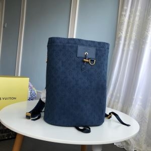 ルイ ヴィトン LOUIS VUITTON リュック 品薄になる超人気秋冬新作 新生活をフレッシュに彩る2019秋冬新作