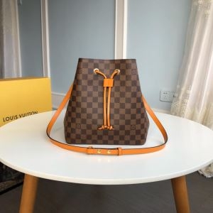 ルイ ヴィトン LOUIS VUITTON 斜め掛けバッグ ...