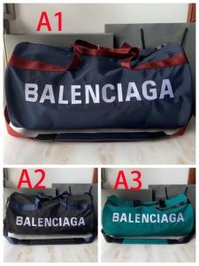 ショルダーバッグ BALENCIAGA メンズ 軽やかな印象を見せてくれるアイテム バレンシアガ バッグ コピー 多色可選 デイリー 最低価格