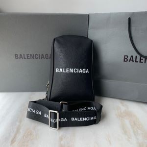 ã·ã³ãã«ã·ãã¯ãªã³ã¼ãã«æé© BALENCIAGA ã·ã§ã«ãã¼ããã° ãã¬ã³ã·ã¢ã¬ ããã° ã¡ã³ãº ã³ãã¼ ãã©ãã¯ ãã¤ãªã¼ æé«åè³ª