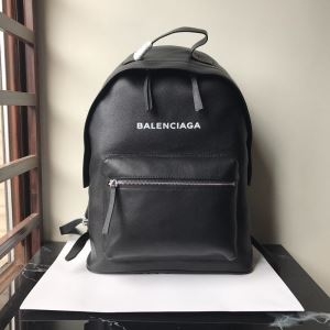 バレンシアガ BALENCIAGA バックパック 洗練された...