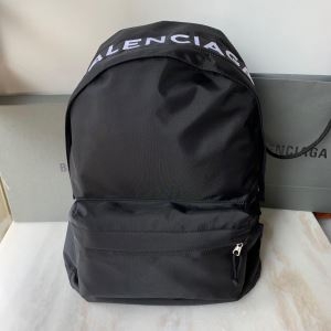 シンプルさが漂う限定品 バレンシアガ バックパック メンズ BALENCIAGA コピー ３色可選 コーデ ブランド 安い 525162HPG1X1090