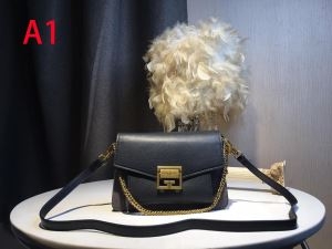 ジバンシー GIVENCHY 斜め掛けバッグ 3色可選 2019年秋冬コレクションを展開中 秋冬コレクションのテーマになる