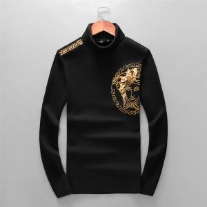 ヴェルサーチ VERSACE 長袖Tシャツ 2019年秋冬人気新作の速報 瞬く間に当店でも注目の人気秋冬新作