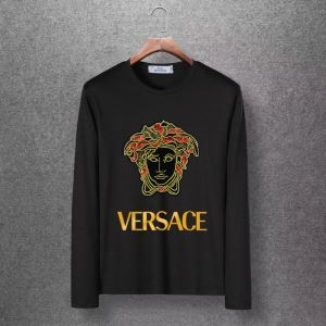 次々と大ヒットの秋冬新作を送り出す 2019年秋冬人気新作の速報 ヴェルサーチ VERSACE 長袖Tシャツ 4色可選