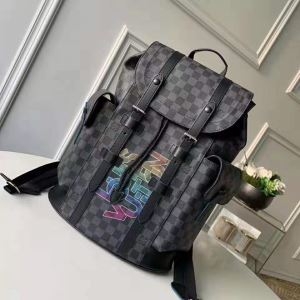 Louis Vuitton メンズ バックパック ナチュラルな着こなしにおすすめ 2019秋冬 コピー ルイ ヴィトン 通販 ロゴ ブランド セール