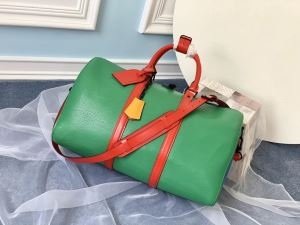 Louis Vuitton ルイヴィトン ボストンバッグ メンズ 高いデザイン性で大活躍 コピー 緑 トレンド 2019AW限定 品質保証 M55571