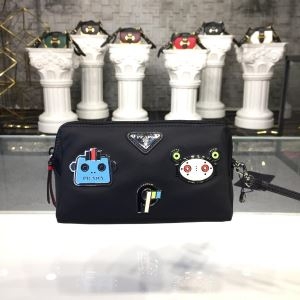 PRADA プラダ クラッチバッグ レディース 圧倒的な存在感あるアイテム コピー ブラック おしゃれ セール 1NE693_2CCB_F0002