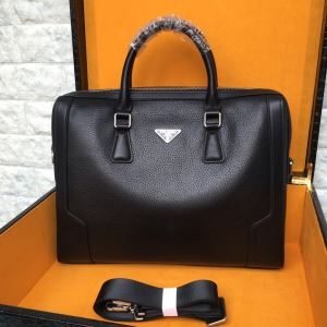 プラダ PRADA ショルダーバッグ 気軽にスタイルアップ限...