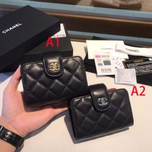 冬の防寒に欠かせないアイテム シャネ 秋冬コレクションのテーマになる CHANEL 2色可選 財布/ウォレット 凛とした冬の空気に映える新作