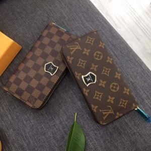 圧倒的な人気を誇る限定品 2019人気 ルイヴィトン 長財布 コピー Louis Vuitton メンズ ２色選択可 ストリート ブランド 完売必至