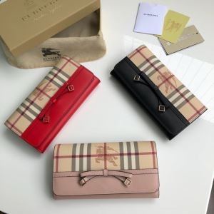 開始1分で完売の大人気秋冬話題作 バーバリー BURBERRY 次々と大ヒットの秋冬新作を送り出す 財布/ウォレット今年に入り注目の秋冬N級品