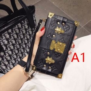 2色可選 2019年秋冬コレクションを展開中 ルイ ヴィトン LOUIS VUITTON ケータイケース 秋冬コーデの主役級