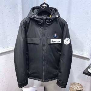 モンクレール 寒い季節にピッタリの着なし   MONCLER...