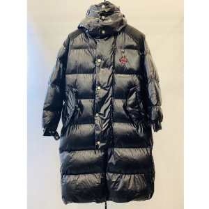 雑誌掲載で早くも話題の秋冬新作   モンクレール MONCLER 次々と大ヒットの秋冬新作を送り出す メンズ ダウンジャケット 今年に入り注目の秋冬N級品