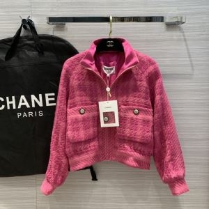 質感で秋の気分を取り入れて   シャネル CHANEL 秋の...