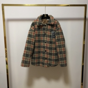 バーバリー ジャケット コピー 上品な大人スタイルを楽しめる...