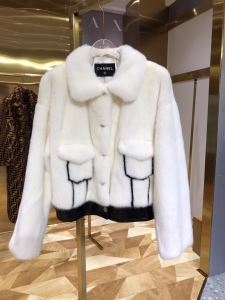 シャネル 秋冬いつだってチェックが欠かせない  CHANEL...