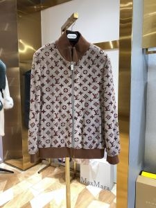 都会的な雰囲気をキープする秋冬新作 ルイ ヴィトン LOUIS VUITTON　モードな秋冬新作ブームの火付け役  ハーフコート 大満足の2019秋冬新作