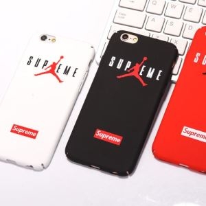 シュプリーム スマホケース コピー 最新のトレンド間違いなし Supreme 多色可選 ストリート 着こなし コラボ 通勤通学 セール