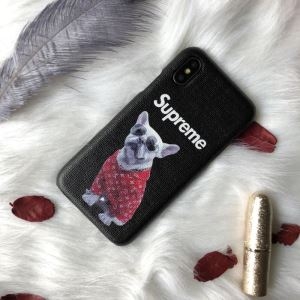 シュプリーム スマホケース コピー 落ち着きある着こなしに最適 Supreme ブラック ホワイト プリント 衝撃保護 おすすめ 激安