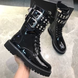 レザーブーツ 世界中のVIPが虜にする冬季爆買い フィリッププレイン 秋冬期間大活躍 PHILIPP PLEIN 冬を乗り越えるためのマストアイテム