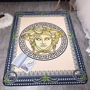 日常的なお部屋スタイルに ヴェルサーチ 絨毯 通販 VERSACE カーペット ブランド コピー ロゴ エレガント おしゃれ セール