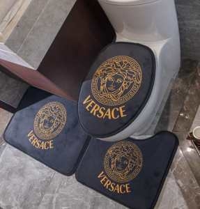 トイレマット VERSACE 人気 モダンなイメージが素敵 ...