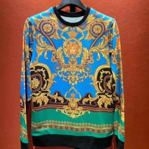 2019新発売大歓迎秋冬新名品 プルオーバーパーカー VERSACE ヴェルサーチ 秋冬のトレンドが詰まった