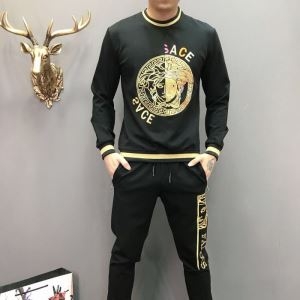 VERSACE ヴェルサーチモード上級者は知っておきたい秋冬...