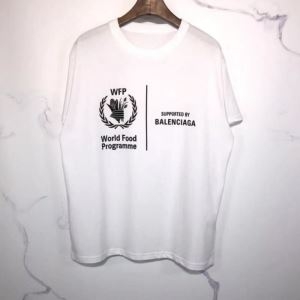 大好評の100％新品保証　BALENCIAGAバレンシアガ半袖ｔシャツコピーWFP Tシャツ ミディアム　素肌に直接着ても心地いい　大人っぽい質感