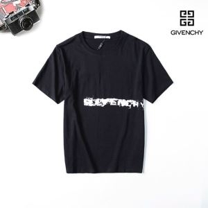 半袖Tシャツお洒落の幅を広げる  ジバンシー  2020春夏トレンド GIVENCHY こちらも注目の