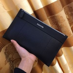 HERMES クラッチバッグ 限定 より素敵なスタイルに エ...