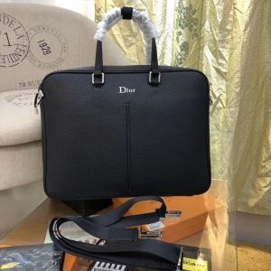 ディオール メンズ ビジネスバッグ デイリースタイルを華やぐ限定品 DIOR コピー ブラック ストリート コーデ 最安値