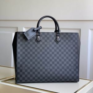 イメージを軽やかに ルイヴィトン ショルダーバッグ 新作 Louis Vuitton メンズ コピー 2020限定 ブラック ブランド 最高品質