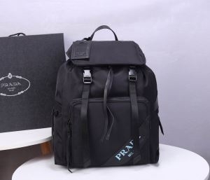 プラダ バックパック 新作 大人を魅力的に映るアイテム PRADA TESSUTO SOFT CA NERO メンズ コピー ブラック 限定品 格安