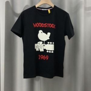 こちらも注目の  2色可選 モンクレール MONCLER コレクション 2020 半袖Tシャツ お得な現地価格で展開中