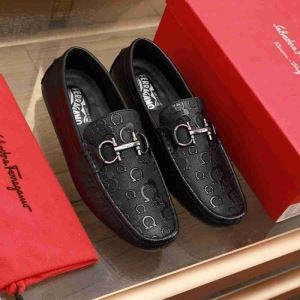 2020年春夏人気継続中  サルヴァトーレフェラガモ FERRAGAMO お手頃価格で展開 ローファー人気急上昇中の最新作