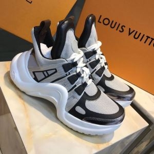 LOUIS VUITTON 新作情報更新  ルイ ヴィトン 2020SSコレクション スニーカー 旬なアイテムが見つかる