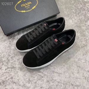 PRADA LOW-TOP SNEAKERS ナチュラルに映える限定品 プラダ スニーカー 2020限定 メンズ 3色選択可 おすすめ コピー セール