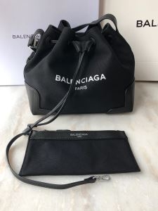 BALENCIAGA ショルダーバッグ 黒 ナチュラルで気品あるアイテム レディース バレンシアガ コピー 通勤通学 品質保証