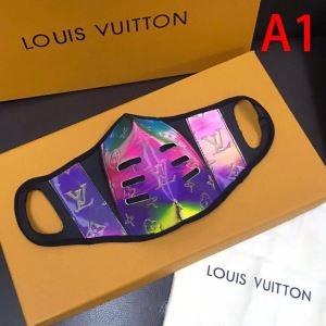 ルイヴィトン マスク 通販 スタイルをよく見せるモデル Louis Vuitton コピー 2色可選 カジュアル ロゴ ブランド VIP価格