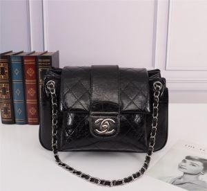 CHANEL シャネル ショルダーバッグ 人気 大人こなれ感...