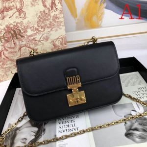 ディオール ショルダーバッグ 限定 上品なおしゃれ感を楽しむモデル レディース 多色 DIOR コピー 2020新作 ブランド 格安