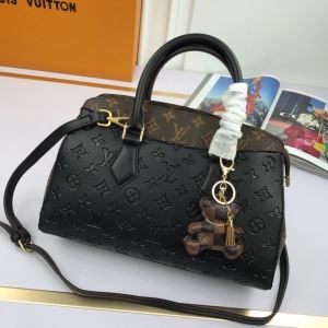 Louis Vuitton ショルダーバッグ コピー リラックスな定番スタイル レディース ルイ ヴィトン 通販 黒 ブランド 完売必至