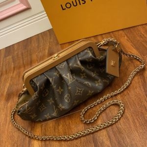 ショルダーバッグ レディース ルイヴィトン こなれ雰囲気が漂うアイテム Louis Vuitton コピー 日常 おすすめ 品質保証 M45229