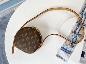 Louis Vuitton ルイヴィトン ショルダーバッグ 新作 ナチュラル感が漂うモデル レディース コピー ストリート 最高品質