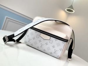 Louis Vuitton ショルダーバッグ 人気 上品でシ...