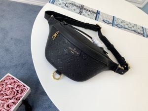 ショルダーバッグ 定番 Louis Vuitton 日々風合いと相性抜群 ルイ ヴィトン バッグ 値段 レディース コピー 通勤通学 最低価格