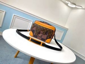 ショルダーバッグ 新作 Louis Vuitton 存在感溢れた印象が素敵 レディース ルイ ヴィトン コピー 通販 ストリート 激安